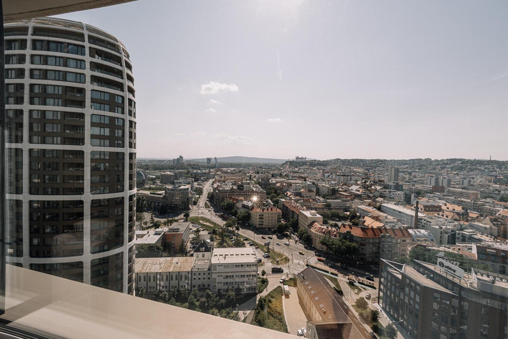 Skau Blue Residence In Sky Park 21 Floor 2 Tower Panoramic View Free Parking Bratislava Esterno foto